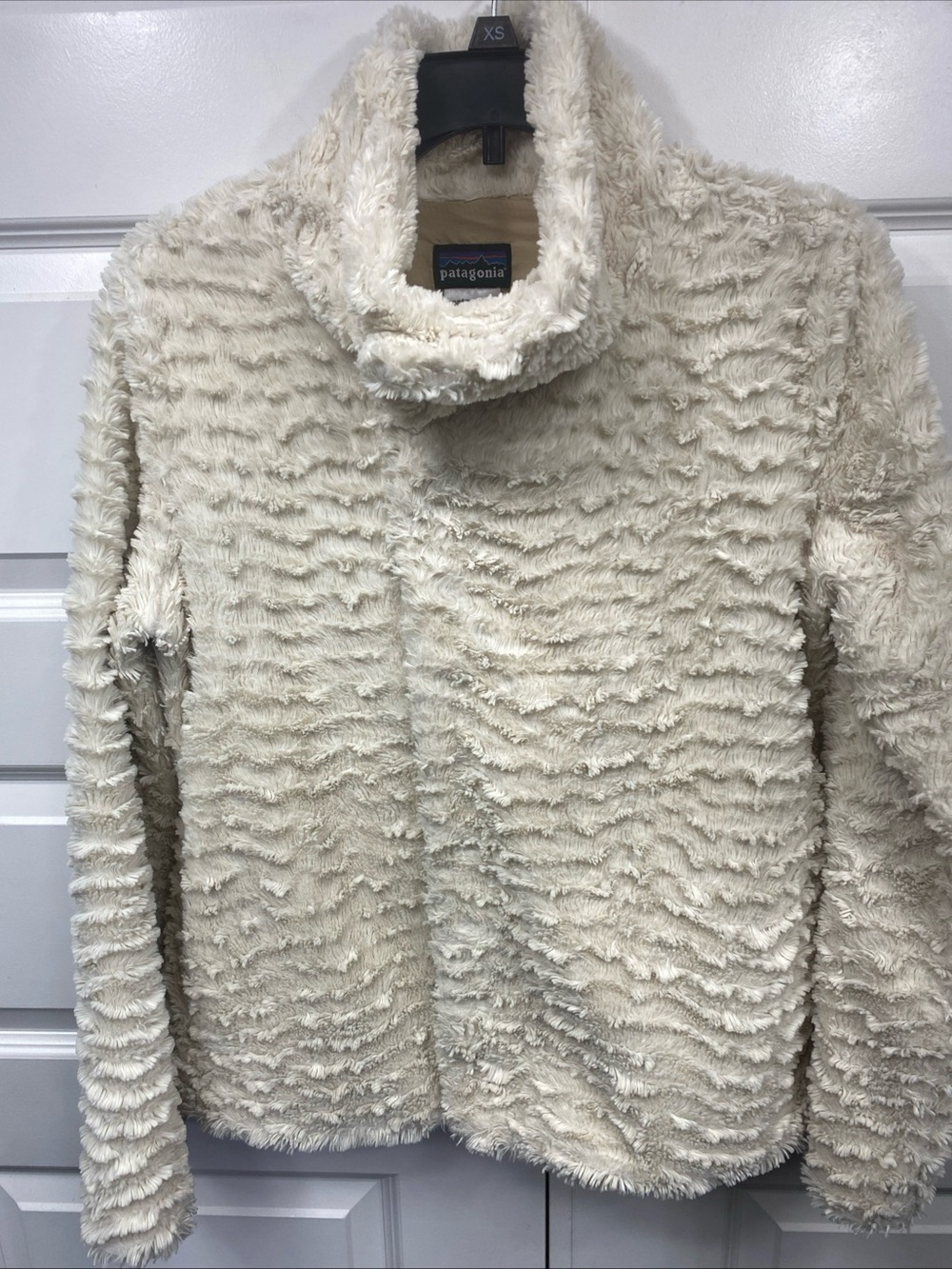 Patagonia Women Cream High Pile Fleece Jacket Asymmetric Collar Pelage Medium